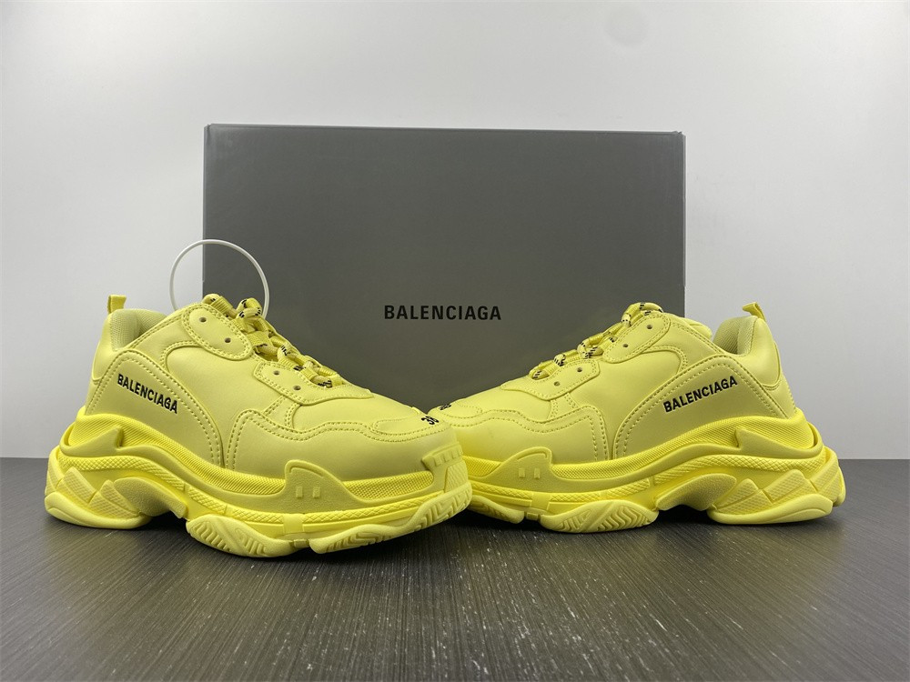 Ba*len*cia*ga triple s 524039 w1fb5 2308 33