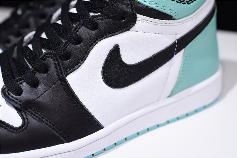 Air Jordan 1 High OG “Igloo” 861428-100