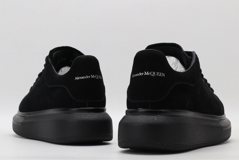 Alexander McQueen Sneakers 575412WHVIW1069