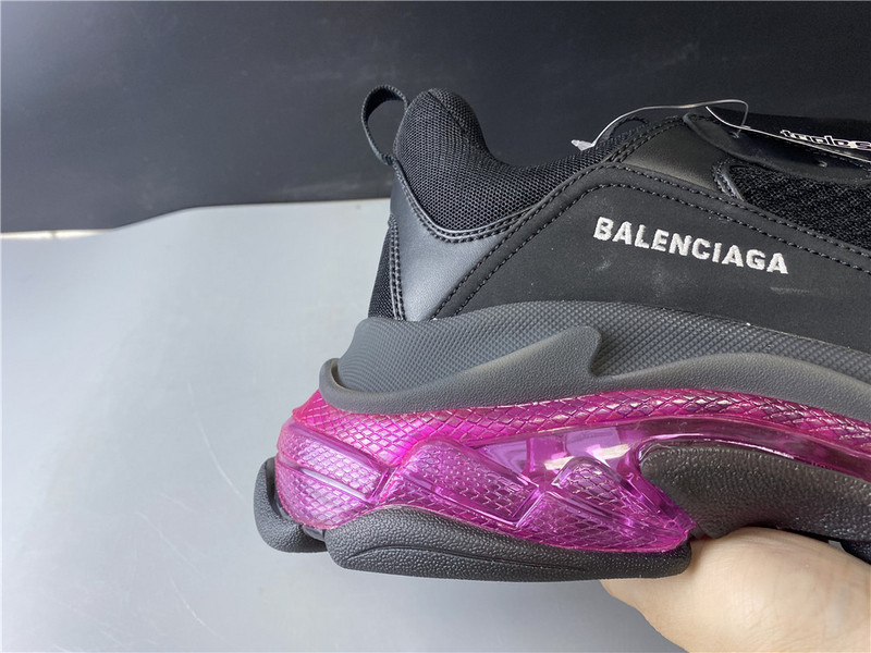BLCG Triple S 541624-W09O1-0829