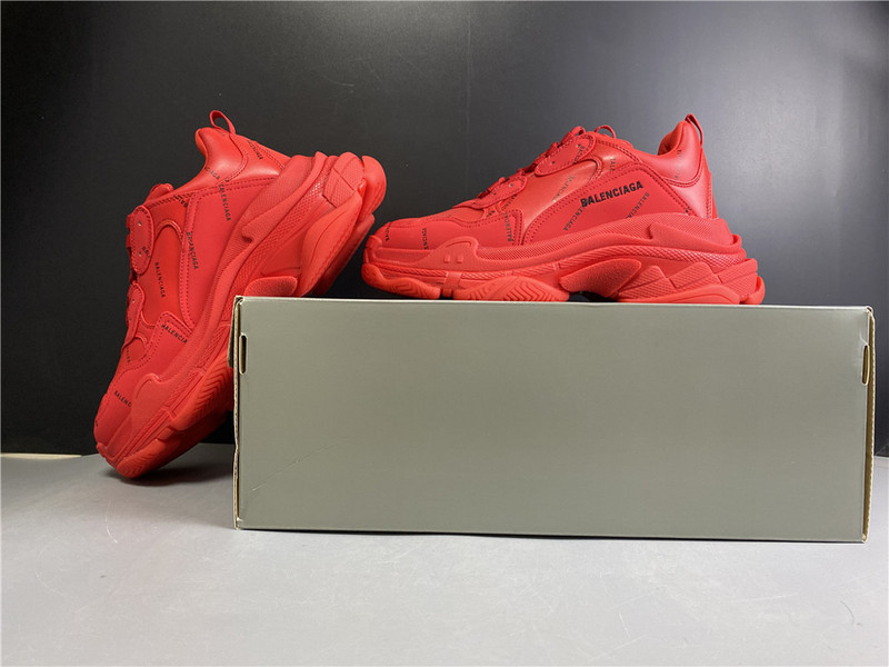 BLCG Triple S 524039-W2FA1-7632
