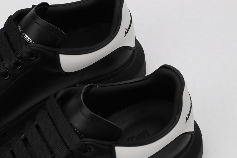 MQ Sneakers
