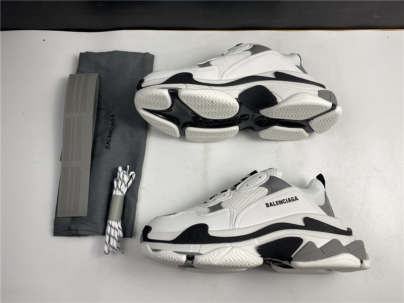 BLCG Triple S 536737-W0901-9089