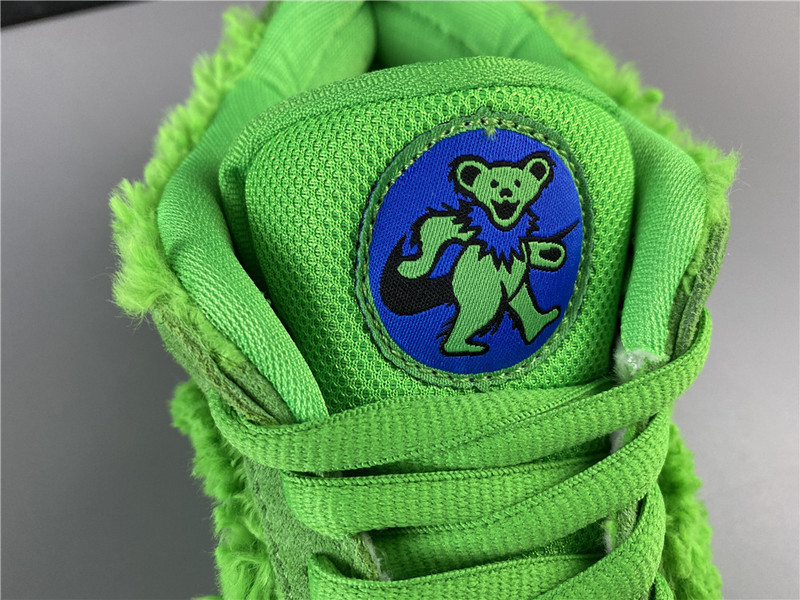 Grateful Dead x Nike SB Dunk Low 