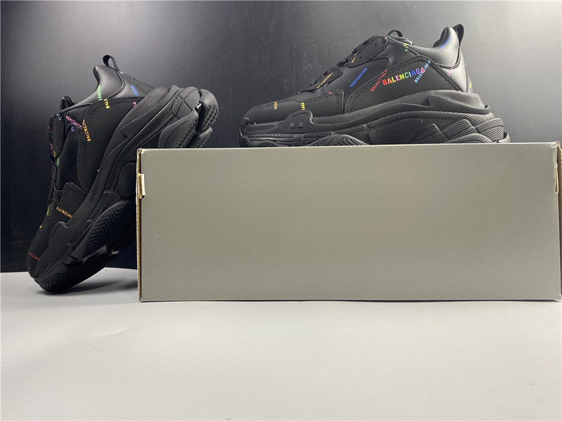 BLCG Triple S 542039-W2FA1-1210