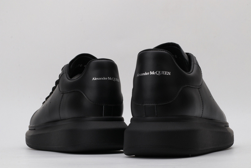 MQ Sneakers