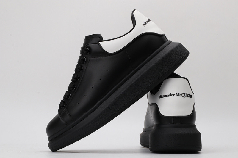 MQ Sneakers