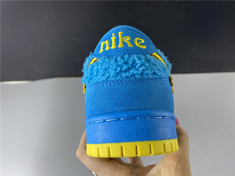 Grateful Dead x Nike SB Dunk Low 