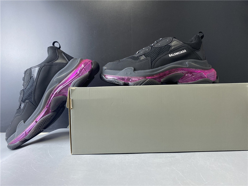 BLCG Triple S 541624-W09O1-0829