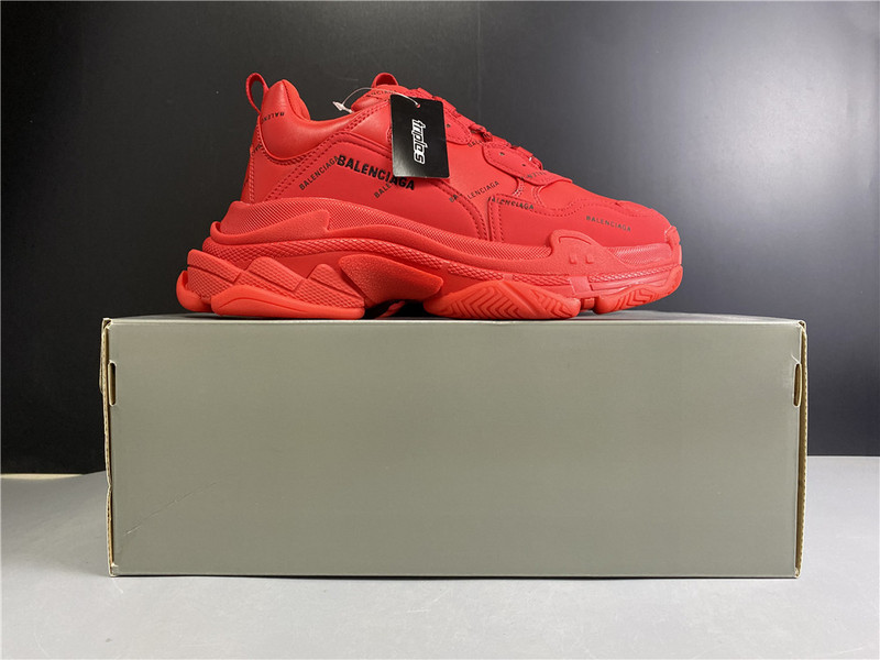 BLCG Triple S 524039-W2FA1-7632