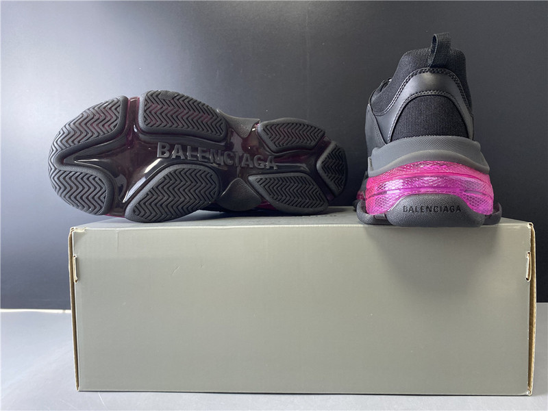 BLCG Triple S 541624-W09O1-0829