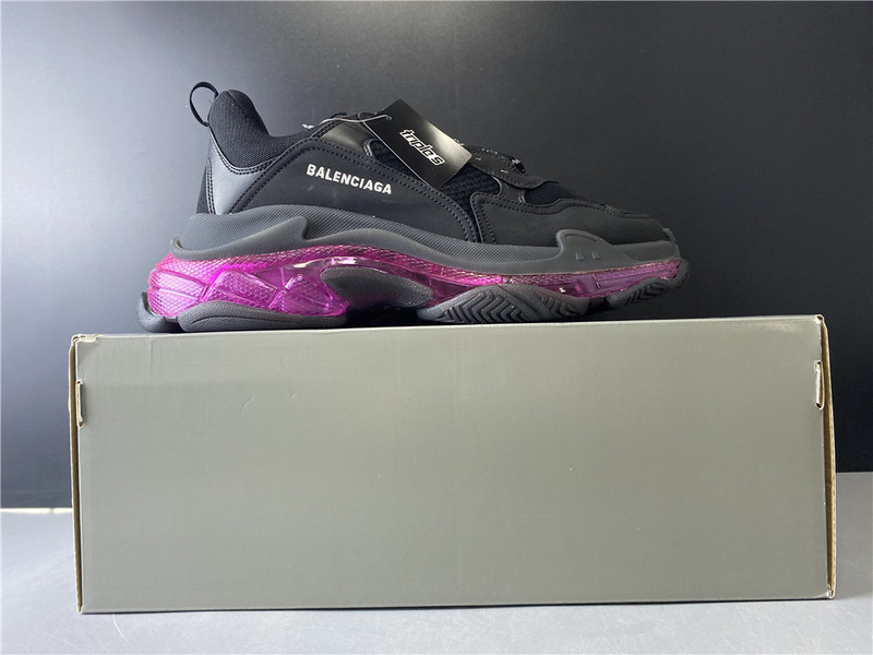 BLCG Triple S 541624-W09O1-0829