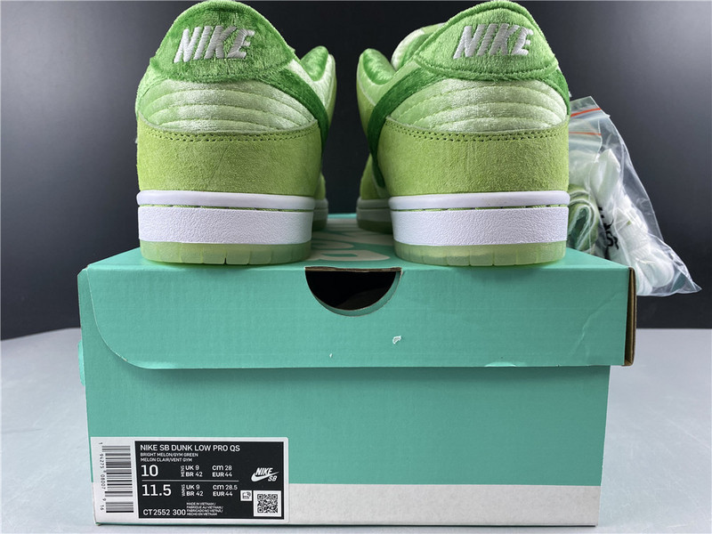 Nike SB Dunk Low Blue Velvet CT2552-300