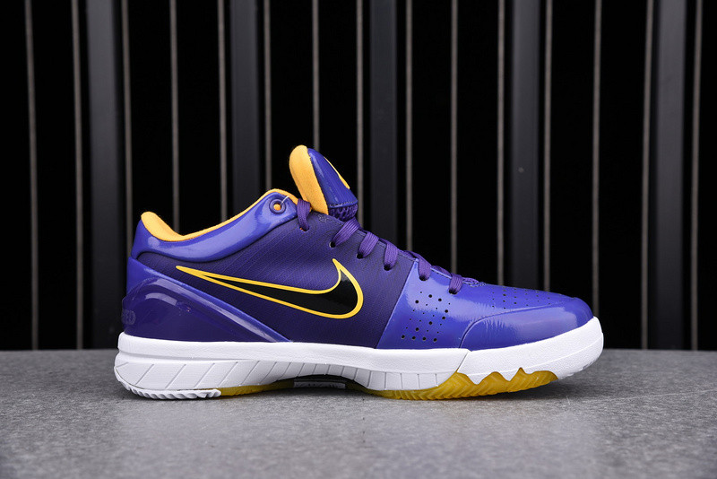 Undefeated x Kobe 4 Protro 