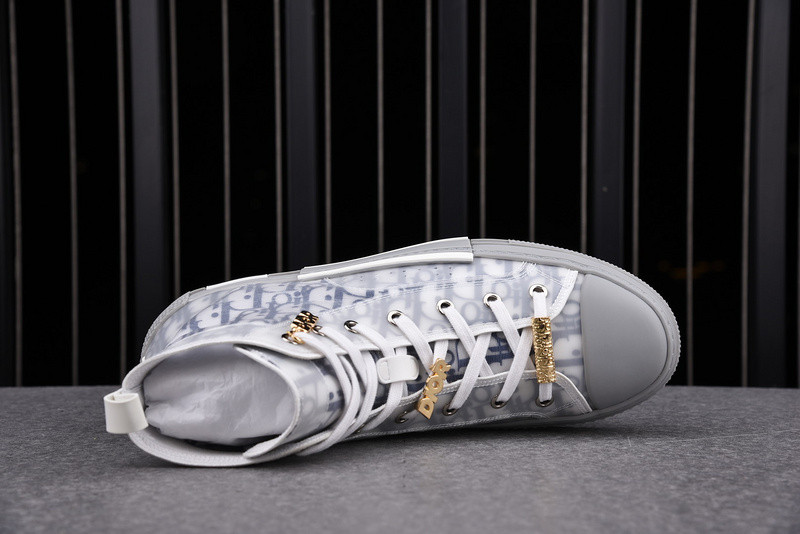 DR B23 High Top Sneaker