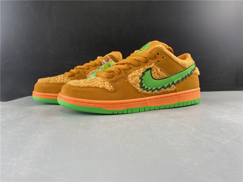 Grateful Dead x Nike SB Dunk Low 