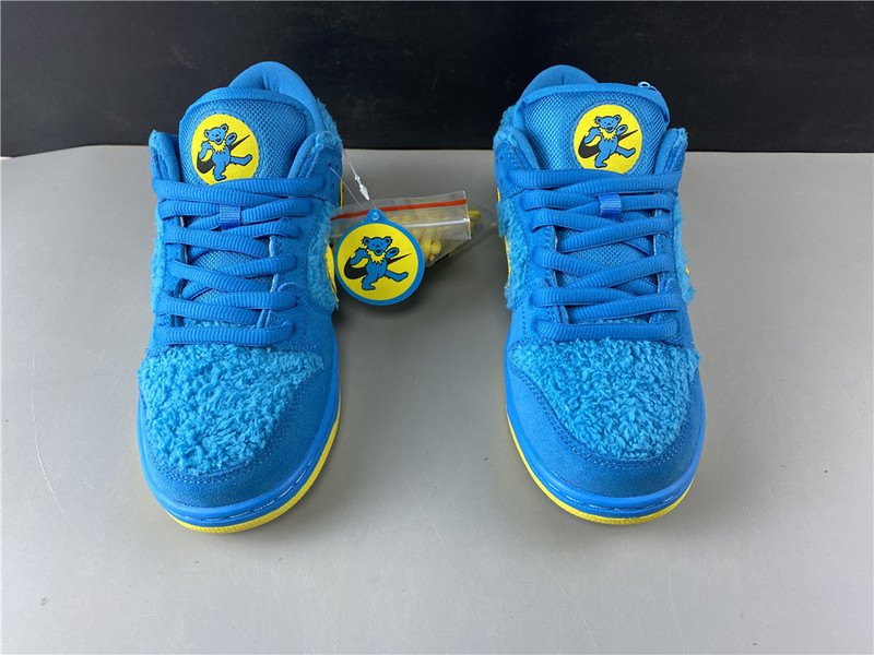 Grateful Dead x Nike SB Dunk Low 