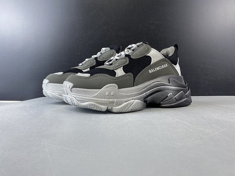 BLCG Triple S 583546-W06F1-0841