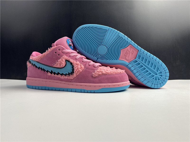 Grateful Dead x Nike SB Dunk Low 