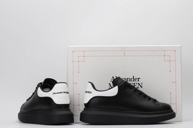 MQ Sneakers
