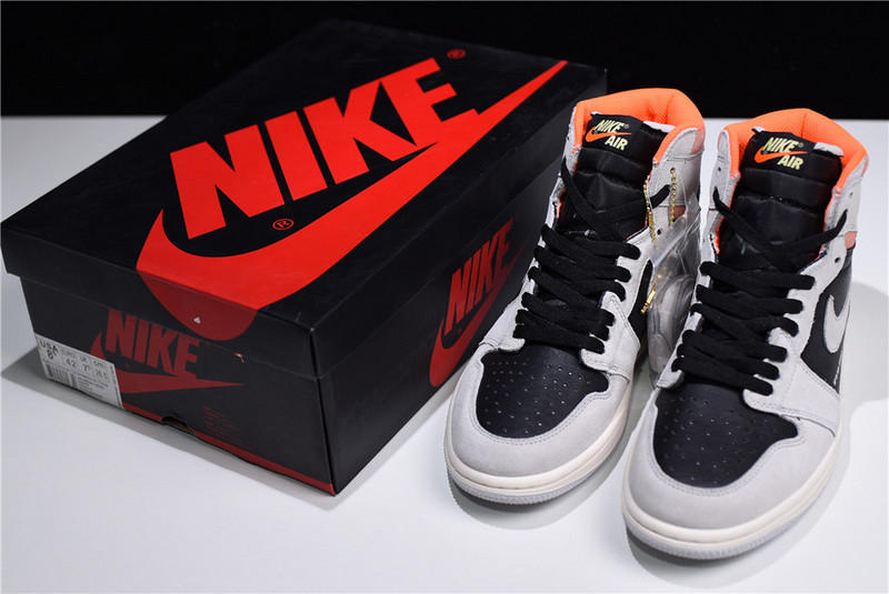 Air Jordan 1 Retro High OG “Neutral Grey” 555088-018