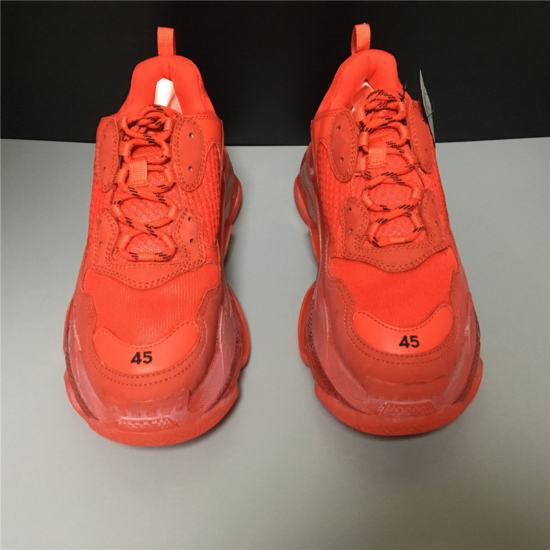 BLCG Triple S 541624-W09EO1-6500