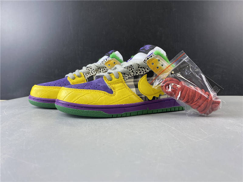 Nike SB Dunk Low Pro IW 318403-137