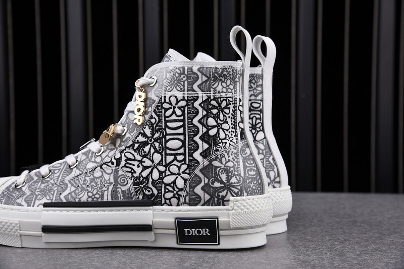 DR B23 High Top Sneaker