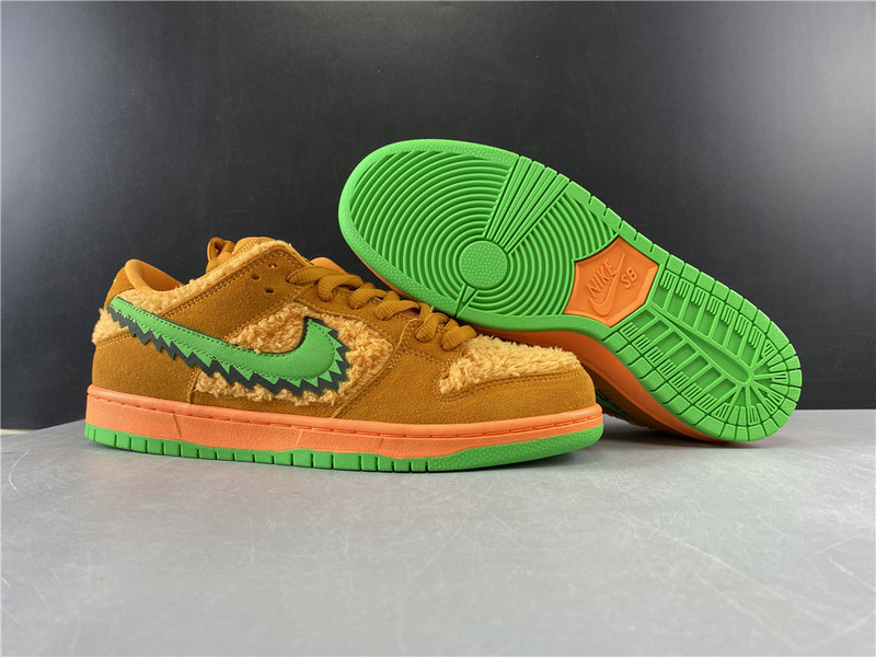 Grateful Dead x Nike SB Dunk Low 
