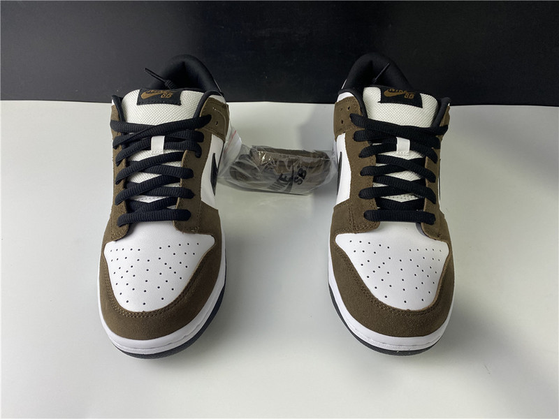 Nike SB Dunk Low “Trail” 304292-102