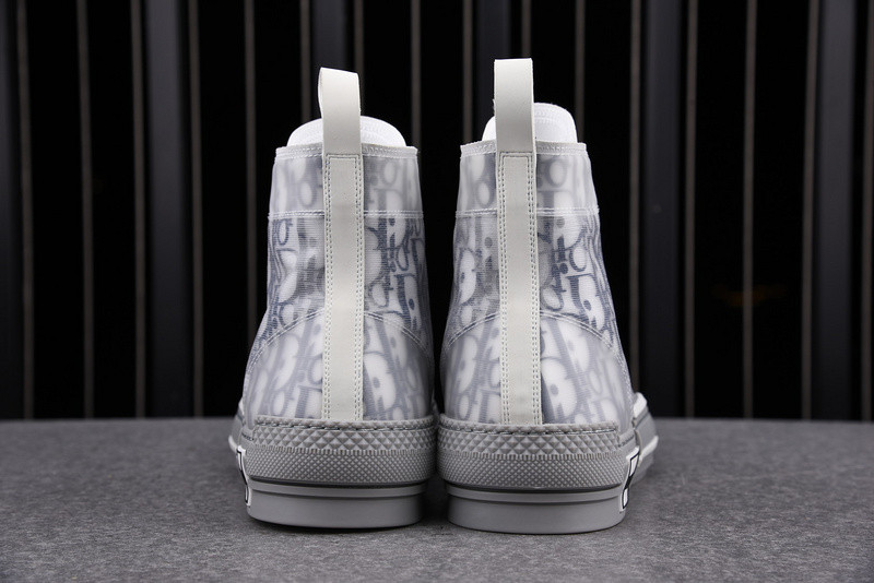DR B23 High Top Sneaker
