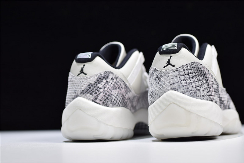Air Jordan 11 Low SE Snake Light Bone CD6846-002