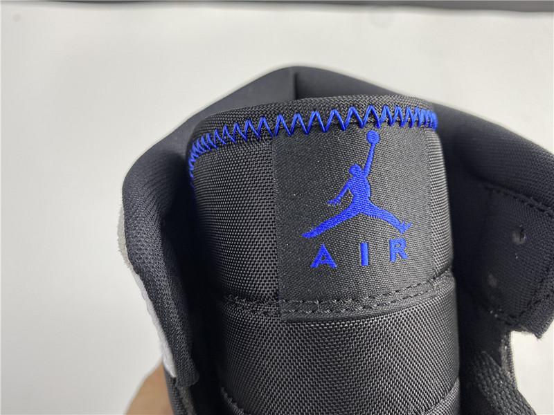 Air Jordan 1 Mid SE 