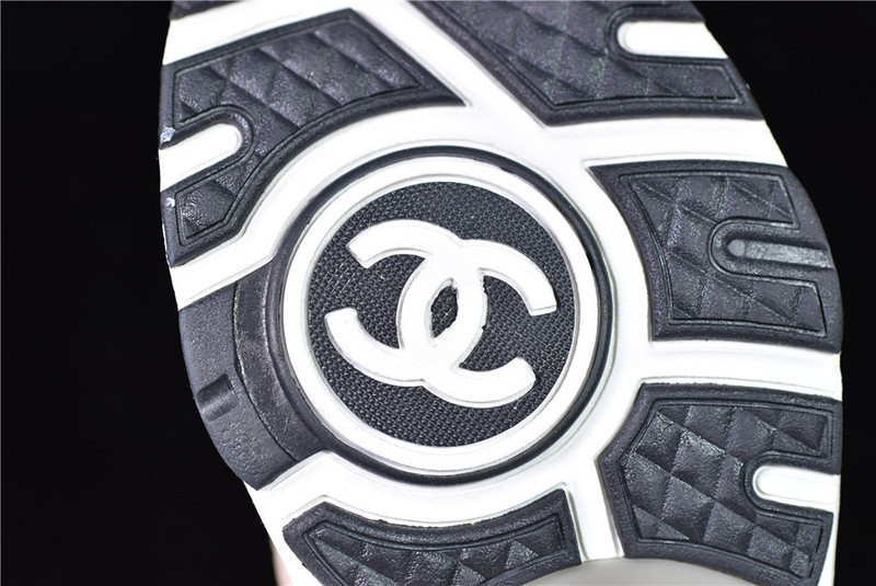 CNL Sneakers
