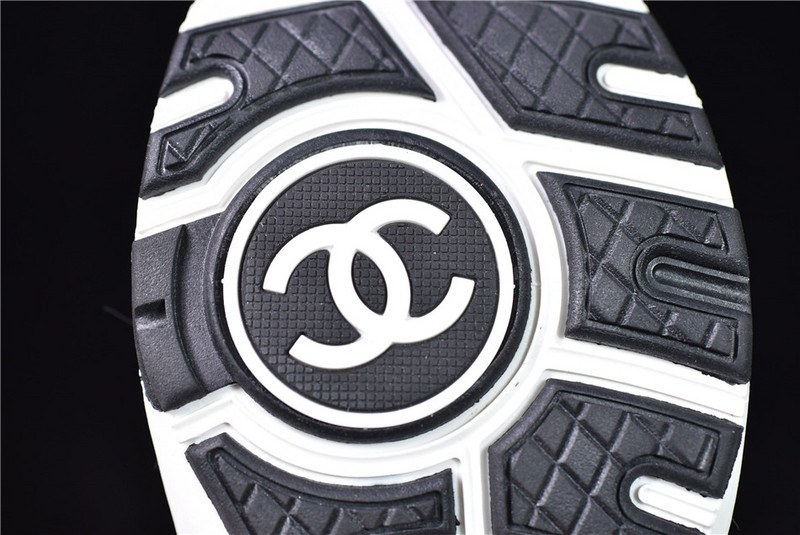 CNL Sneakers