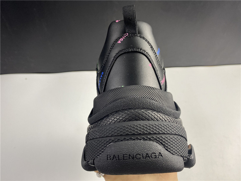 BLCG Triple S 542039-W2FA1-1210