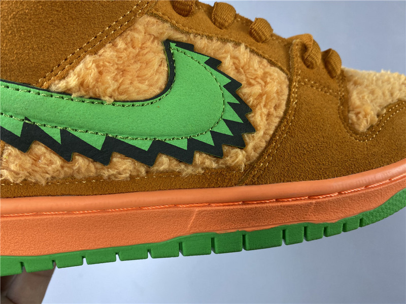 Grateful Dead x Nike SB Dunk Low 