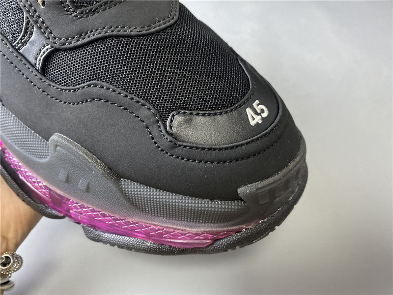 BLCG Triple S 541624-W09O1-0829