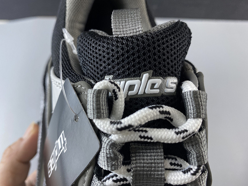 BLCG Triple S 583546-W06F1-0841