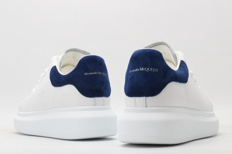 Alexander McQueen Sneakers 587691WHX12K9086