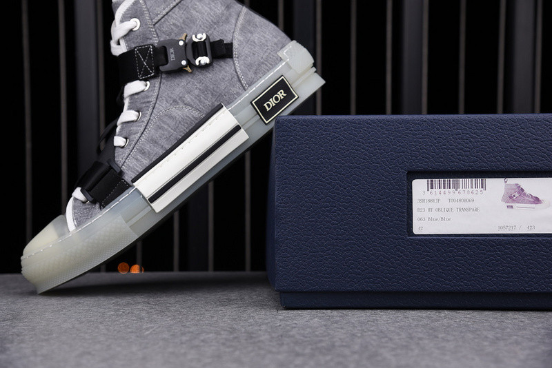 DR B23 High Top Sneaker