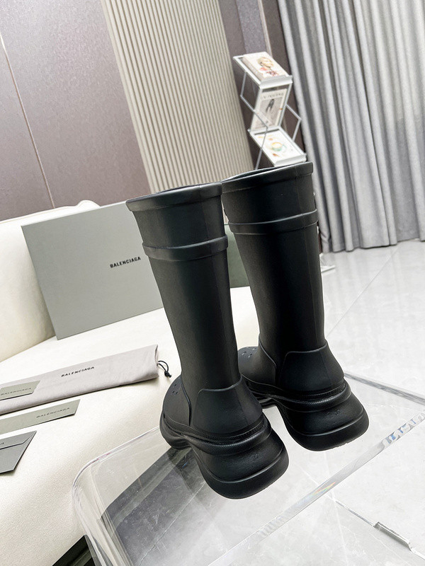 Ba*len*cia*ga boots