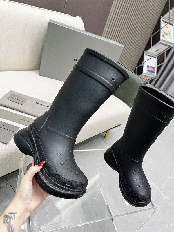 Ba*len*cia*ga boots