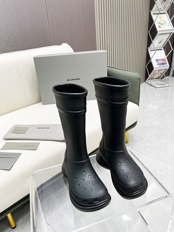 Ba*len*cia*ga boots