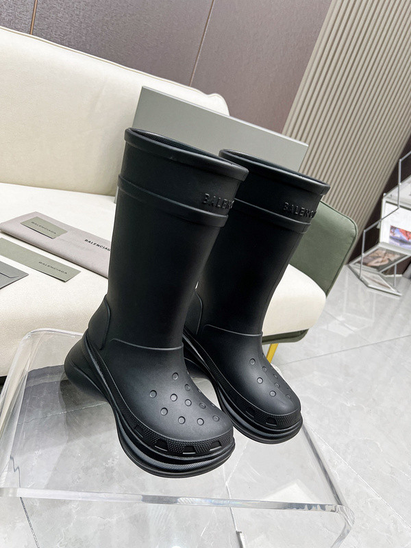 Ba*len*cia*ga boots