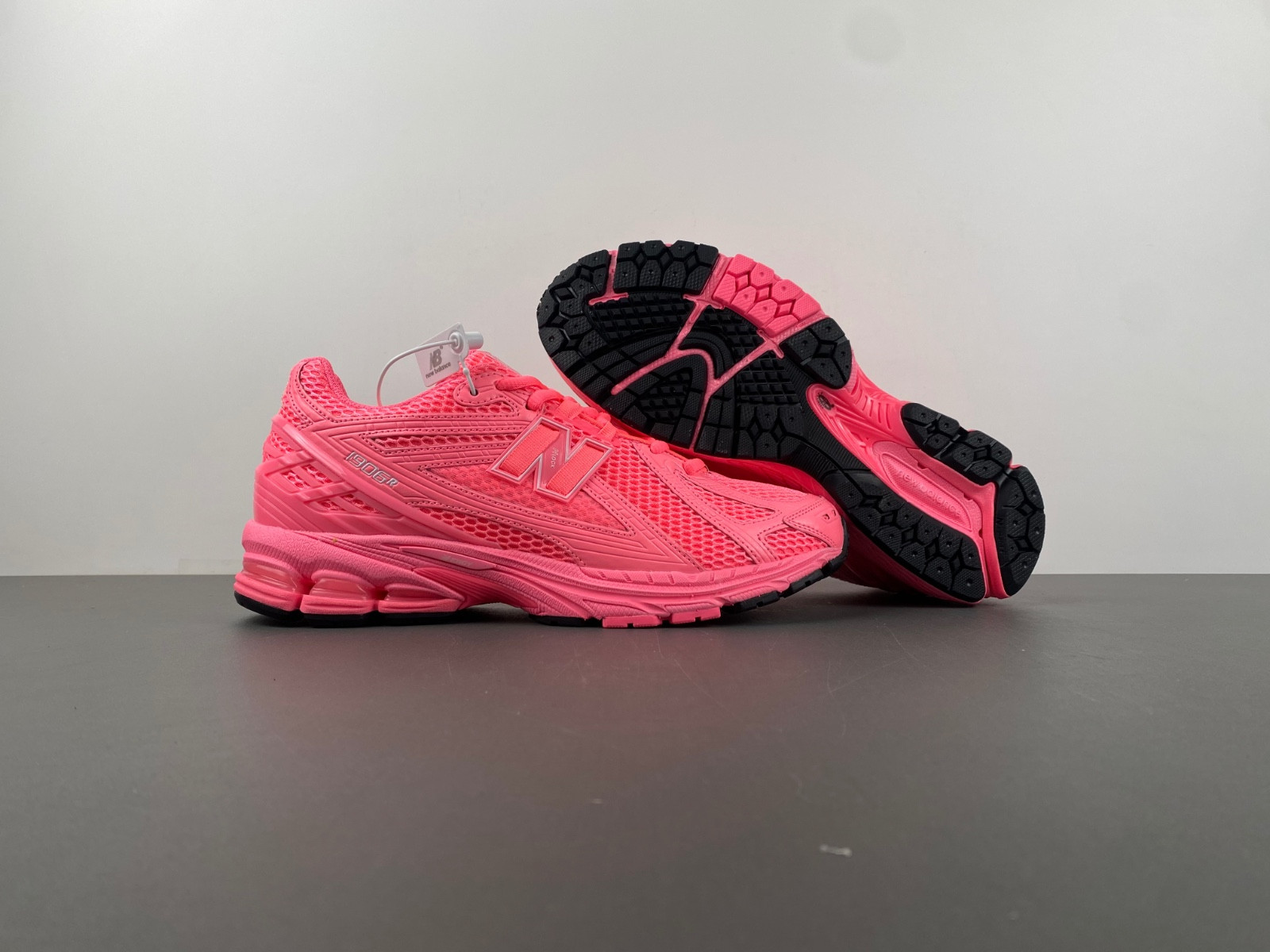 New Balance M1906RAP