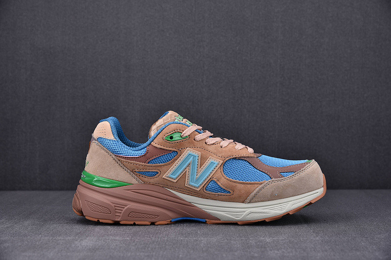 NEW Balan* Sneakers