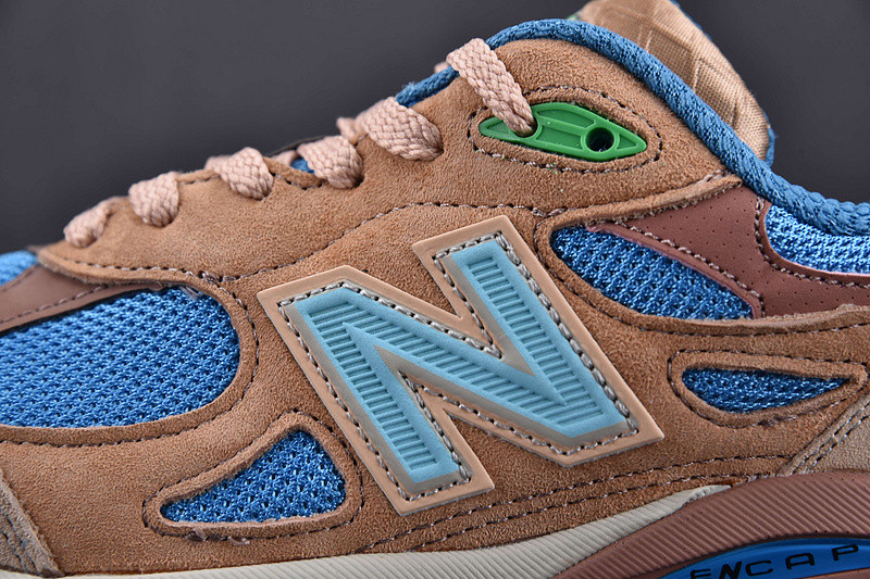NEW Balan* Sneakers
