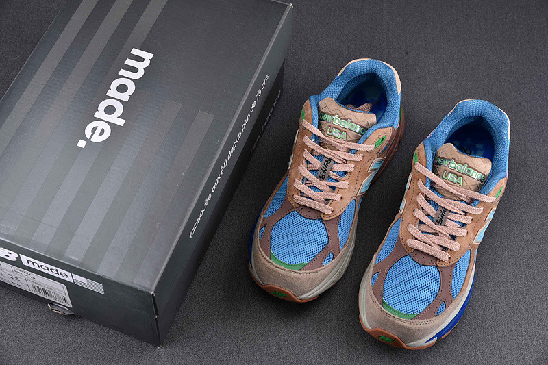 NEW Balan* Sneakers