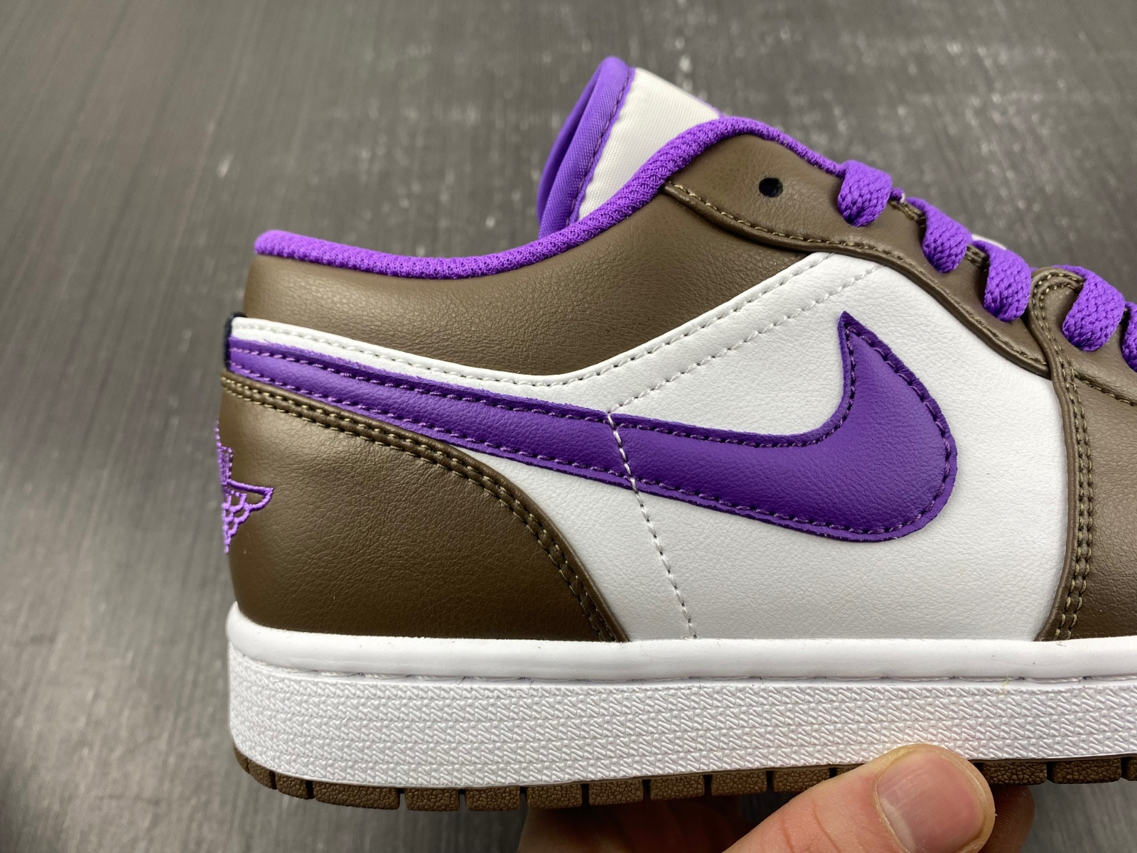 Air Jordan 1 Low “Palomino” 553558-215